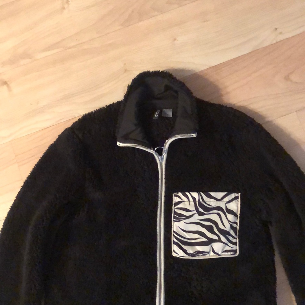 Divided Jacket - Picture 5 of 12